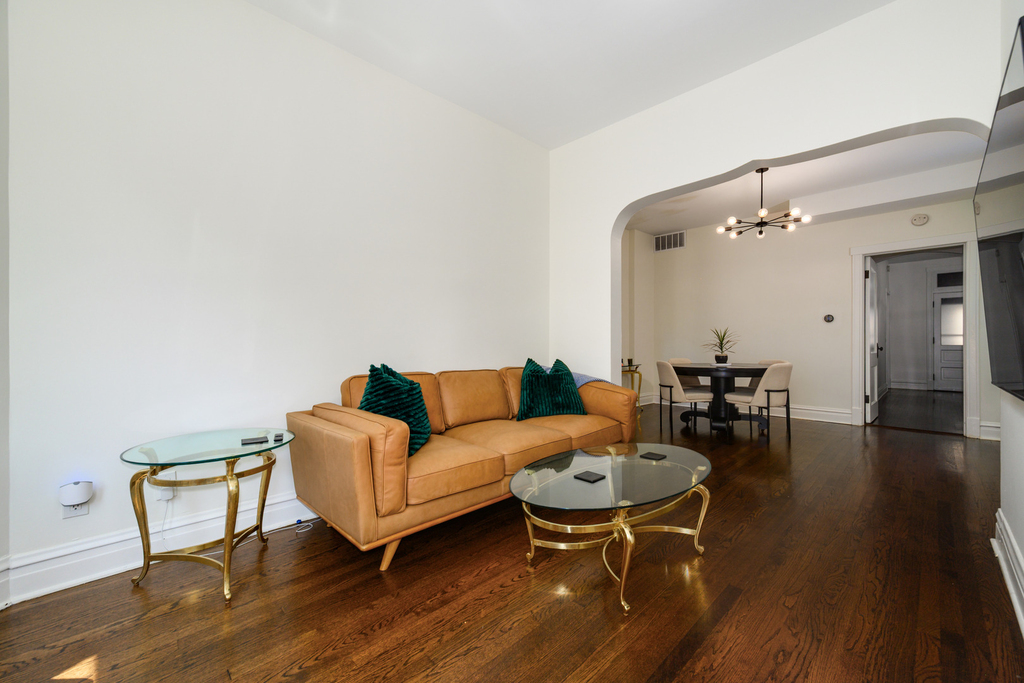 2703 N Sacramento Avenue - Photo 1