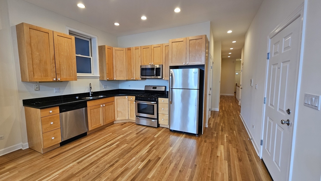 509 N Hartland Court - Photo 1