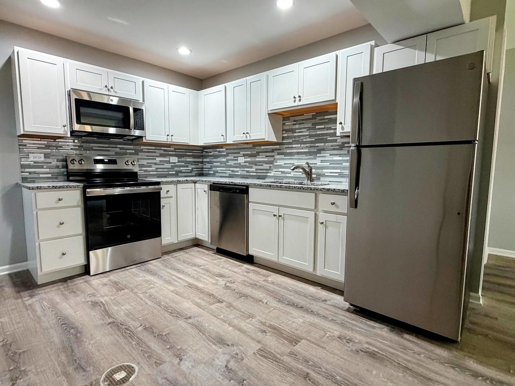 311 S Lodge Lane - Photo 3