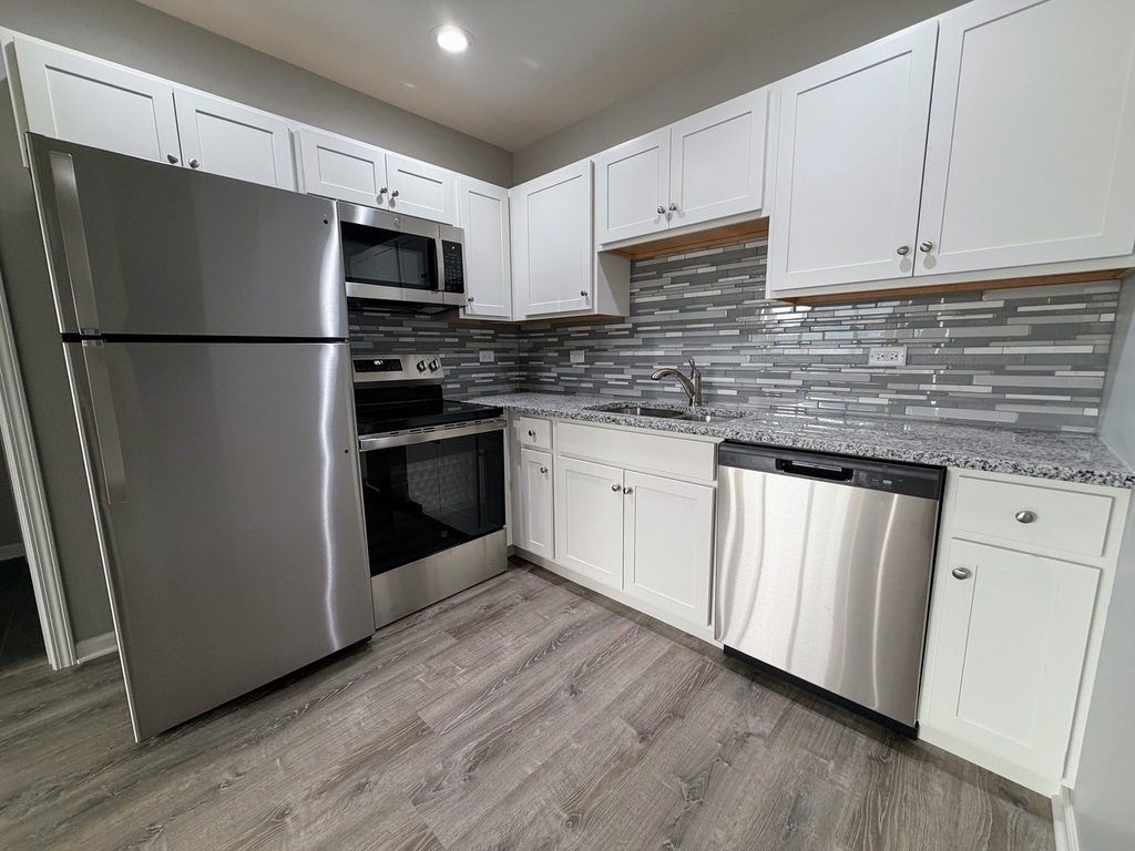311 S Lodge Lane - Photo 3