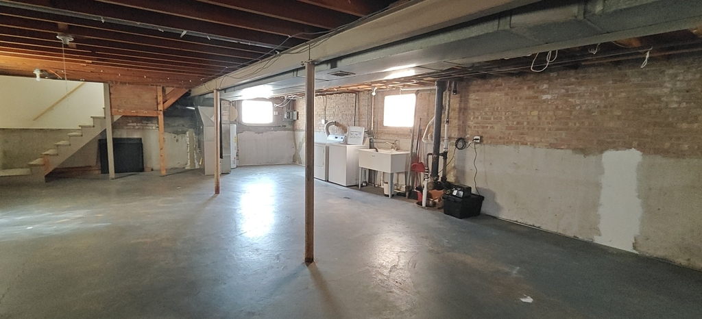 10824 S Sacramento Avenue - Photo 22