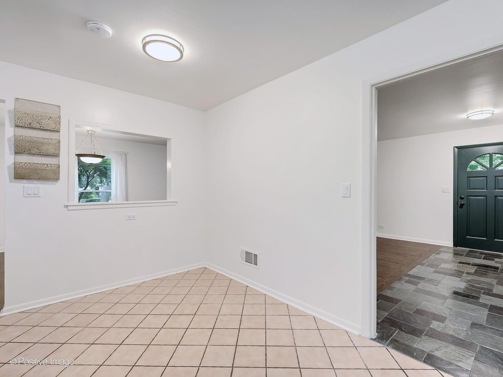 229 S Milton Avenue - Photo 8