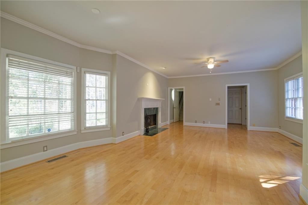 1150 Goodwin Place Ne - Photo 7