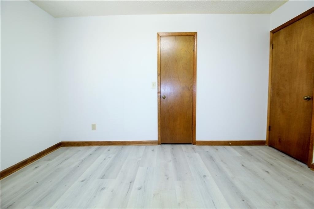 585 Wayside Drive - Photo 14