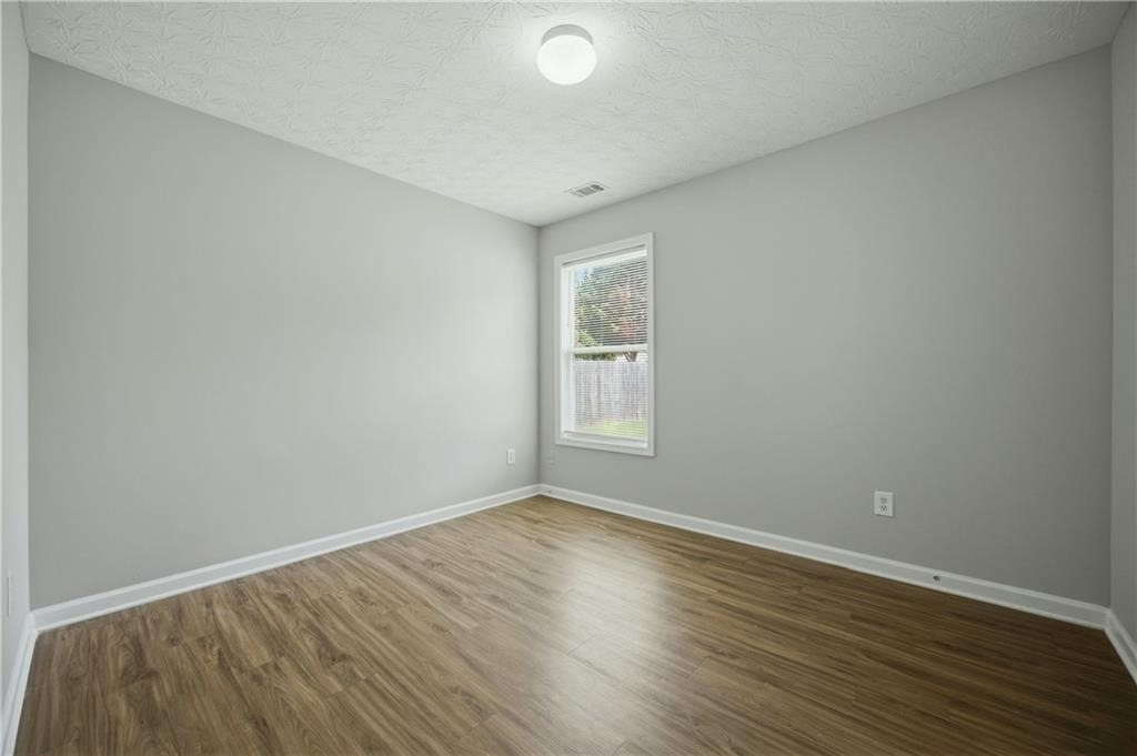 1002 Pine Isle Court - Photo 4