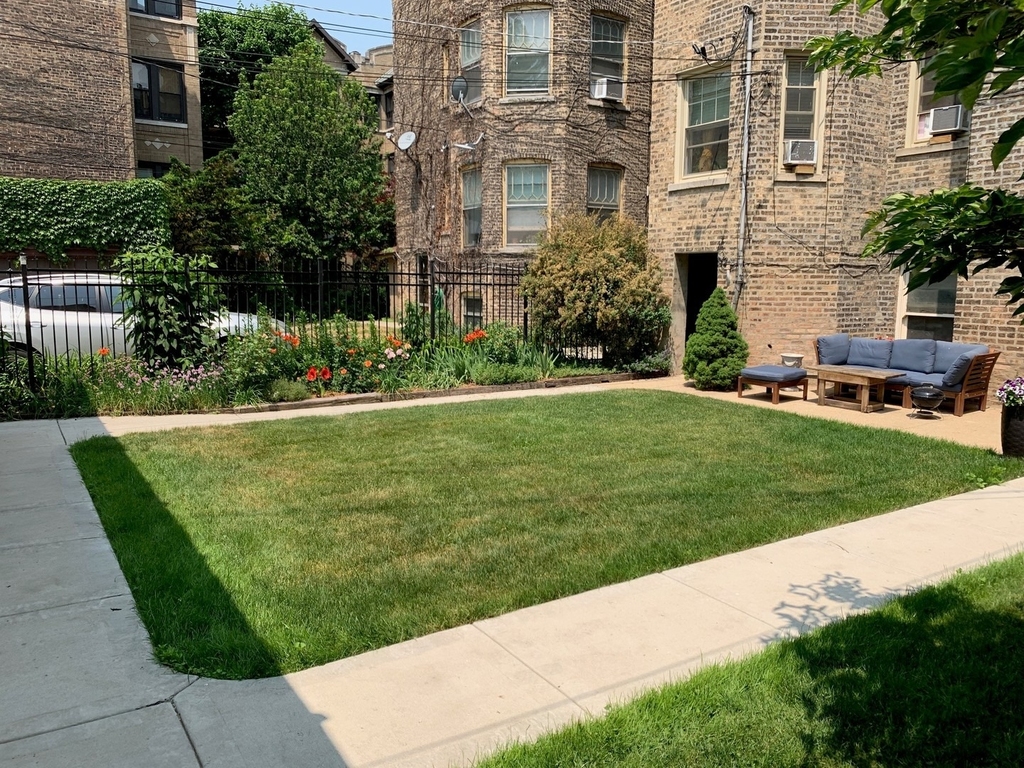 1055 W North Shore Avenue - Photo 18
