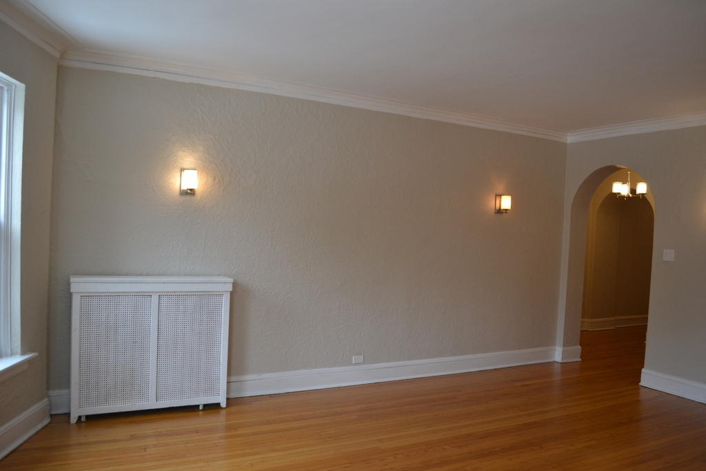 1055 W North Shore Avenue - Photo 2