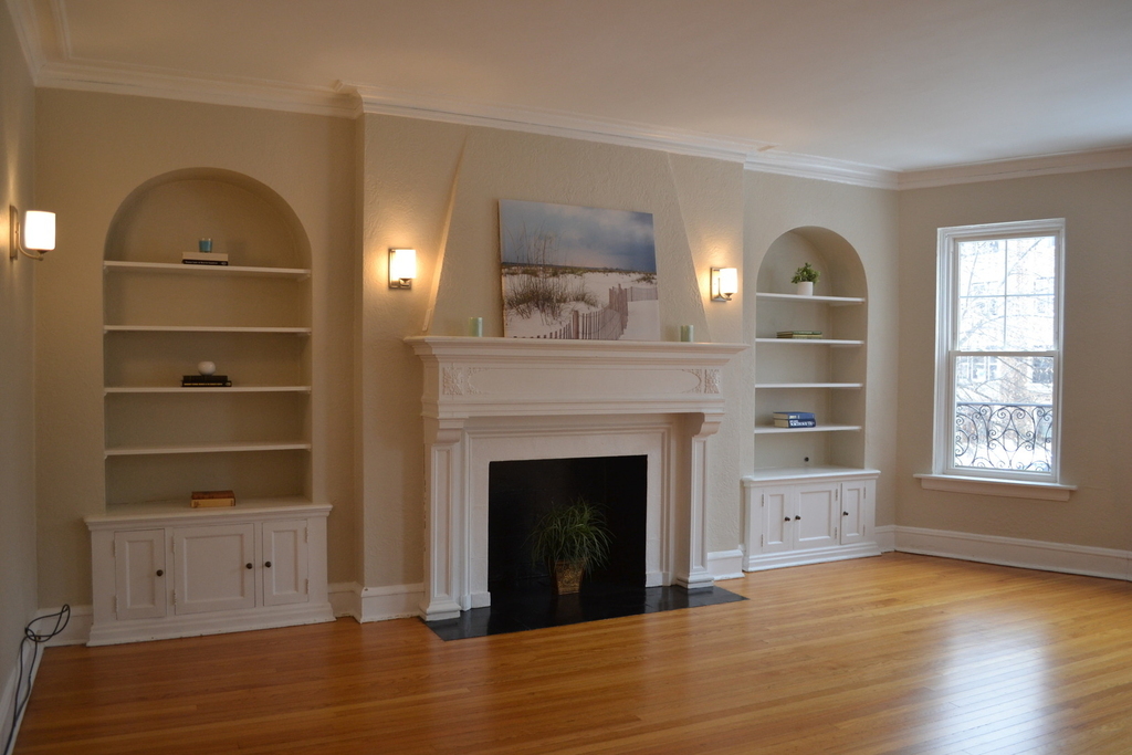 1055 W North Shore Avenue - Photo 1