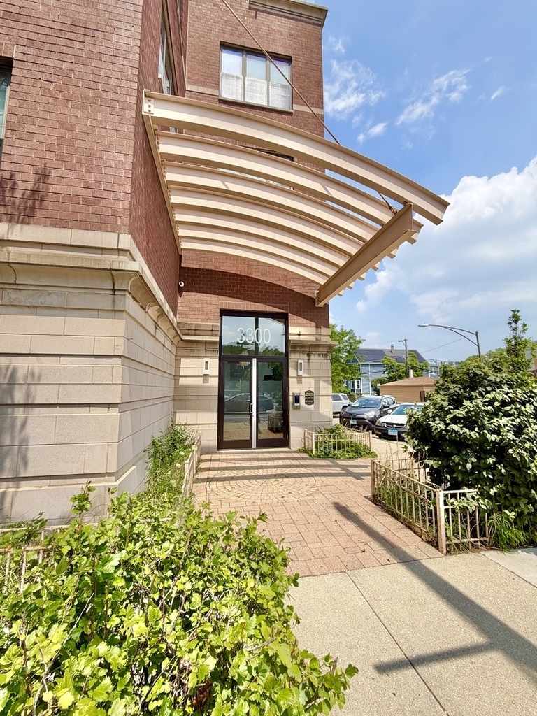 3300 W Irving Park Road - Photo 2