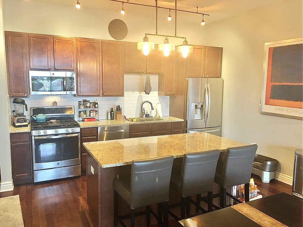 3300 W Irving Park Road - Photo 4