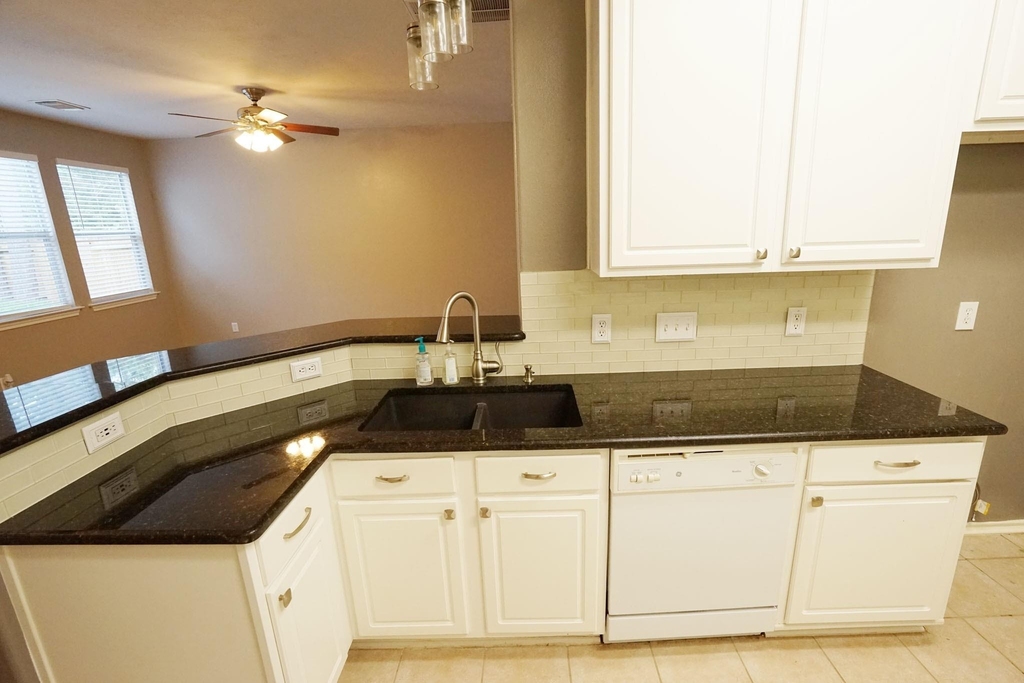 126 E Stedhill Loop - Photo 11