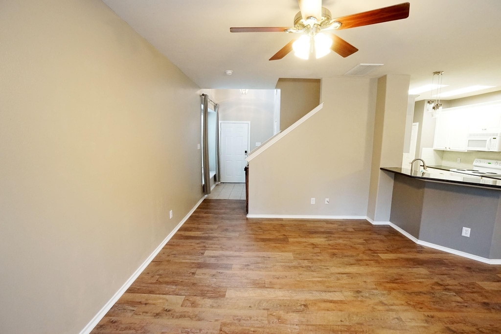 126 E Stedhill Loop - Photo 4