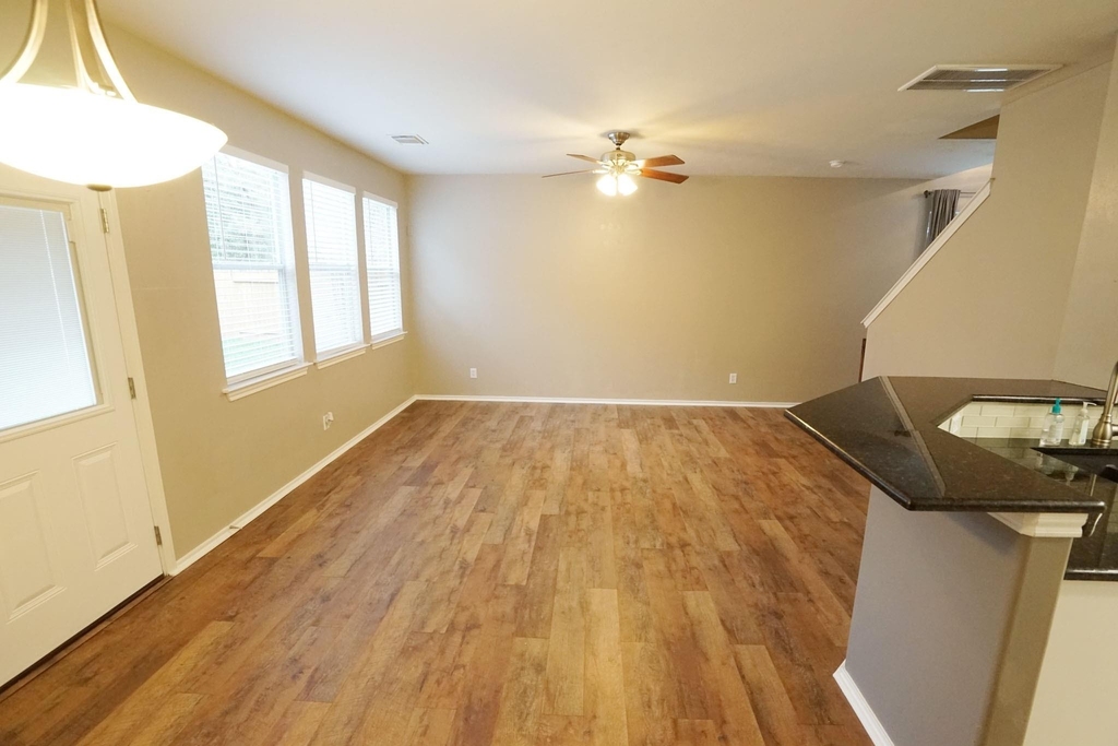 126 E Stedhill Loop - Photo 5