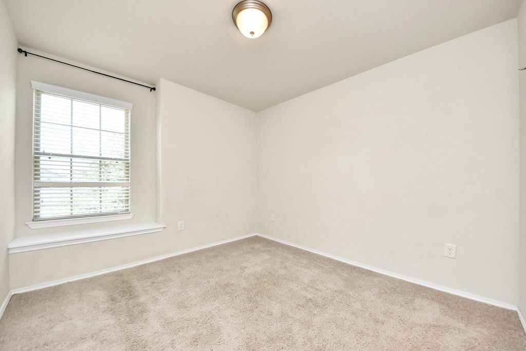 15802 Sunny Stone Drive Corners - Photo 2