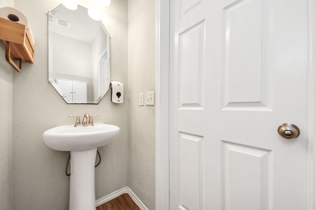 15802 Sunny Stone Drive Corners - Photo 17