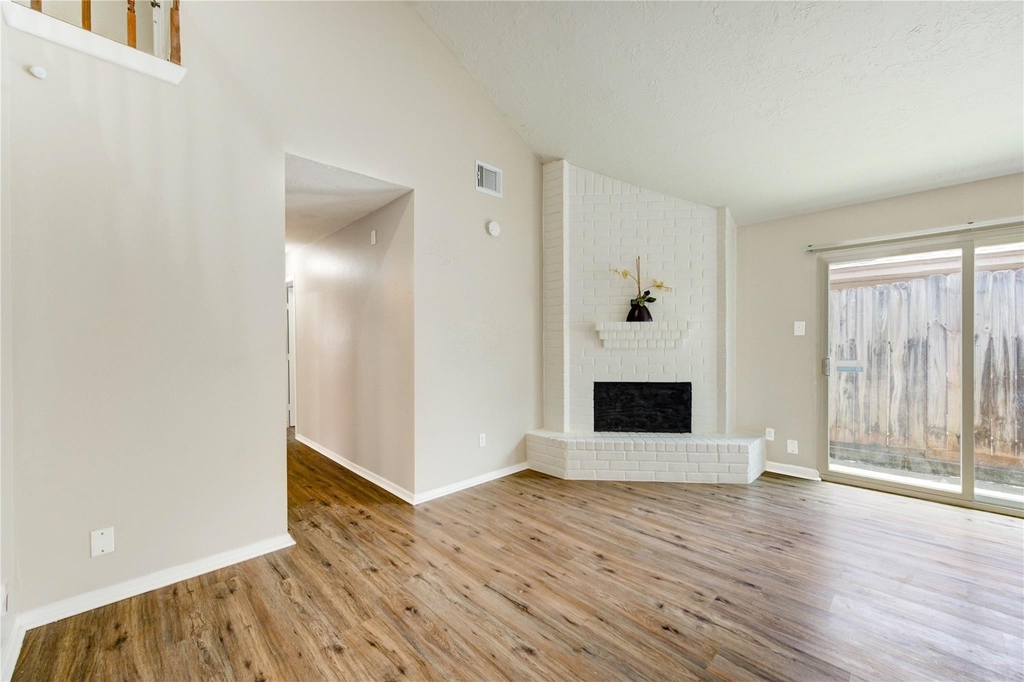 5255 Beaverbrook Drive - Photo 14