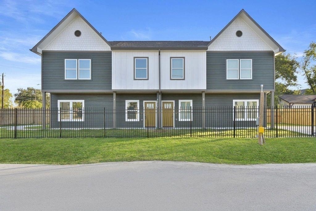 6417 Eastland Street - Photo 0