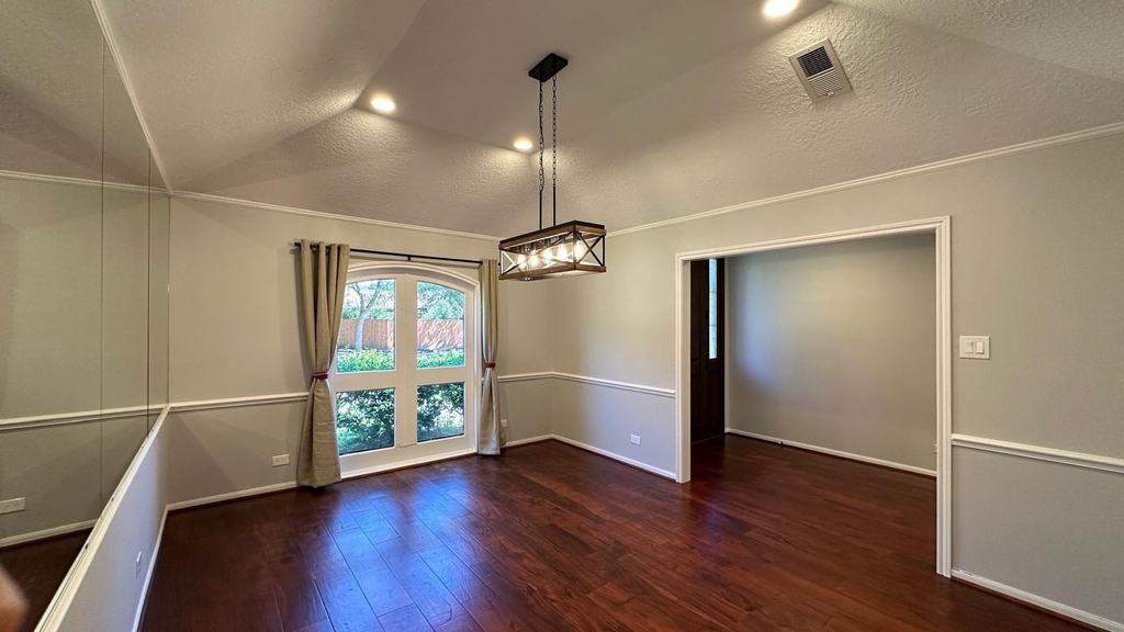 11527 Cedar Creek Drive - Photo 16