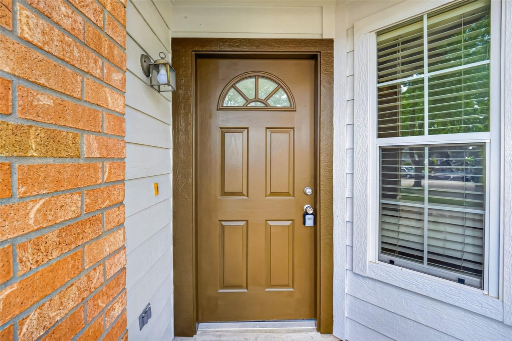 10430 Deer Branch - Photo 2