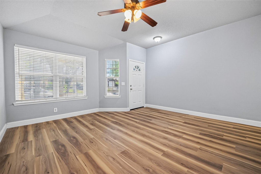 10430 Deer Branch - Photo 4