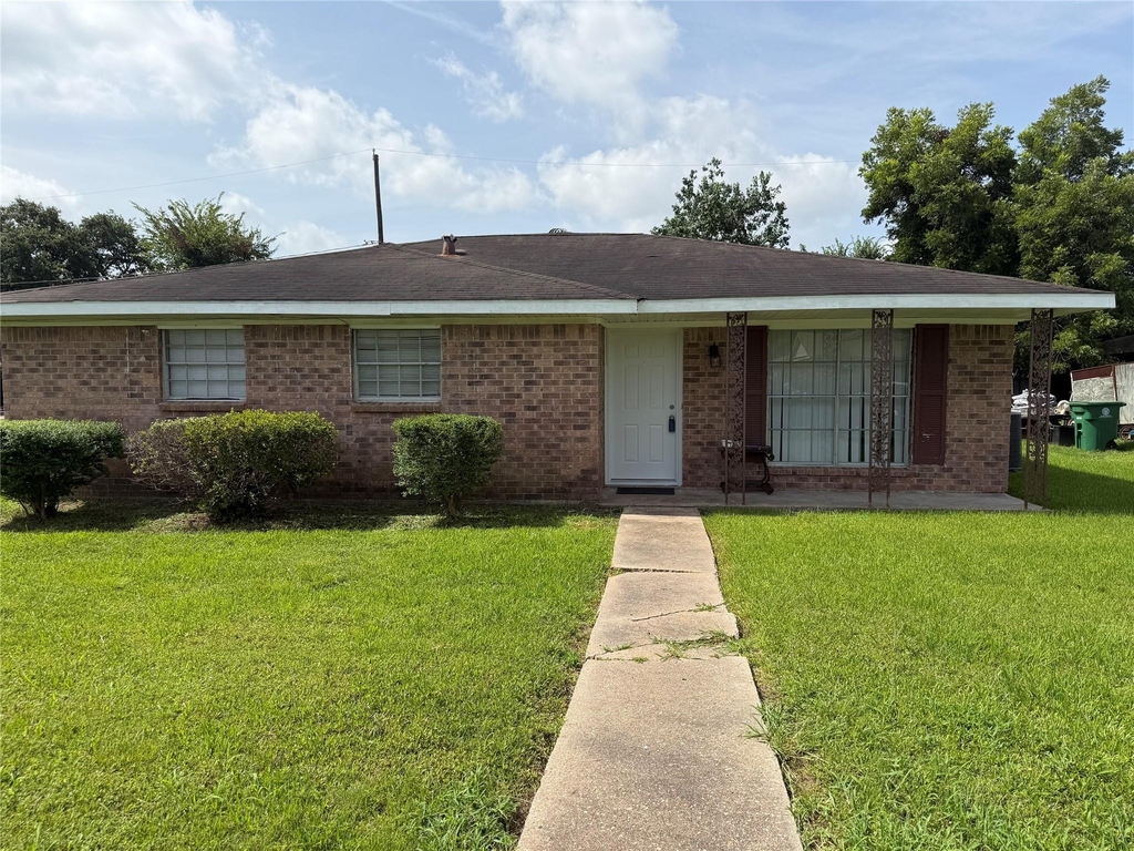 3203 Cliffdale Street - Photo 2