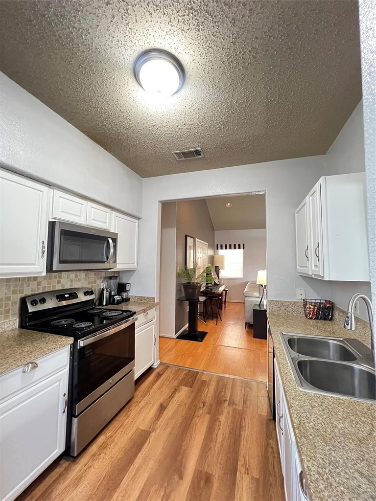 13117 Vickery Street - Photo 9