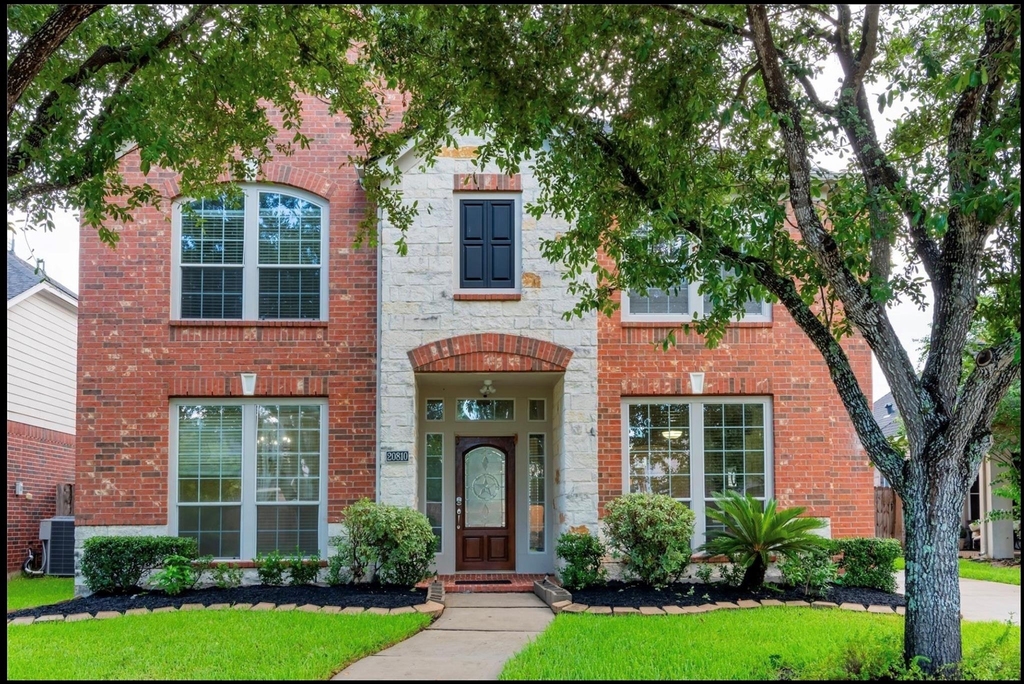 20810 Avery Cove Lane - Photo 0