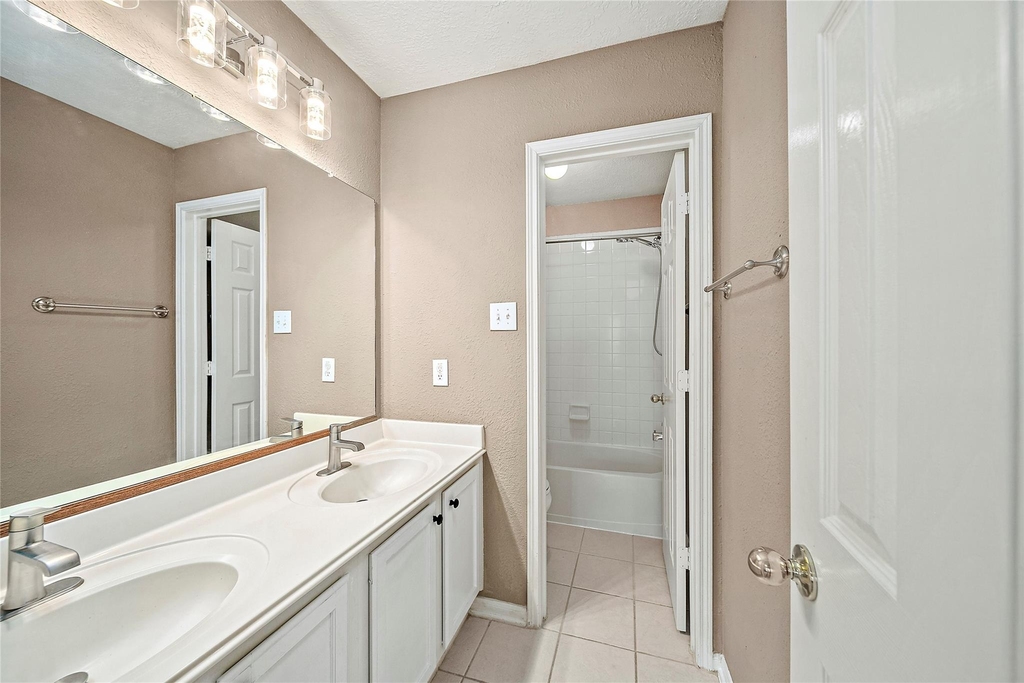 22430 Water Edge Lane - Photo 21