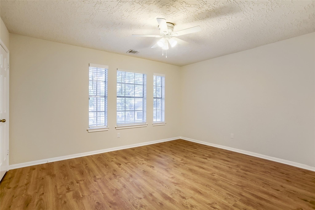 13822 Dentwood Drive - Photo 8