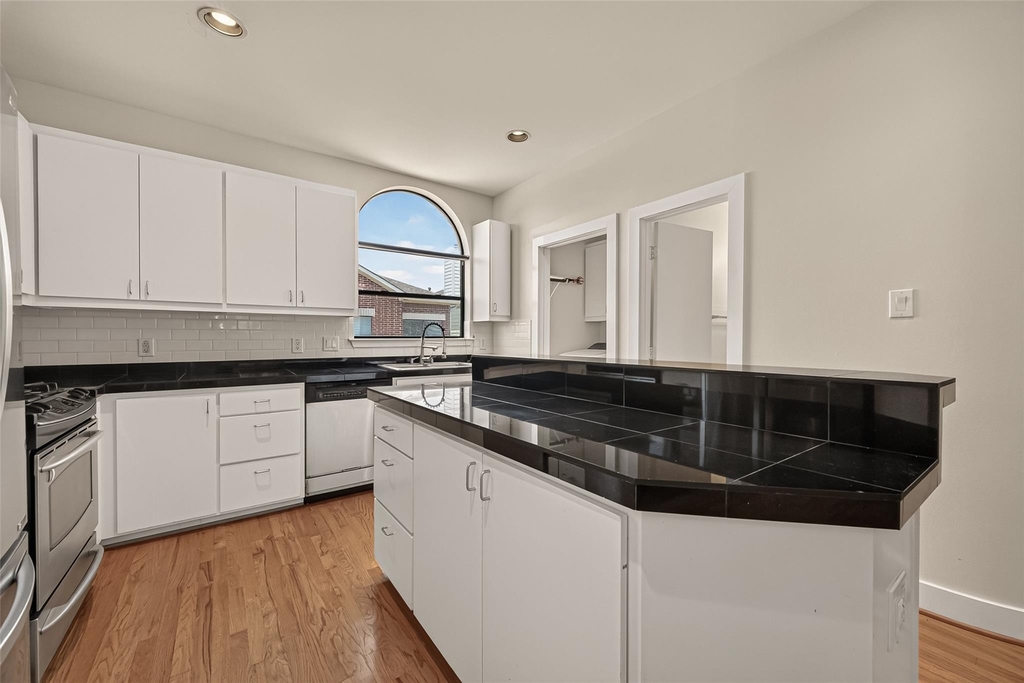 9829 Madeline Alyssa Court - Photo 18