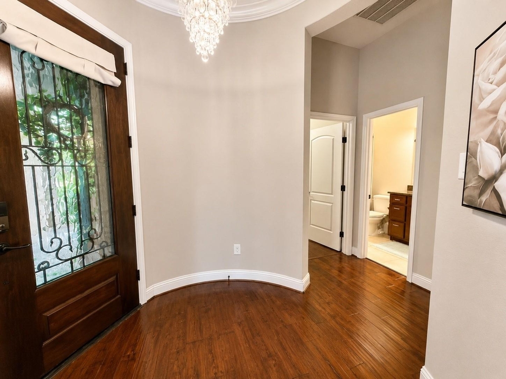 127 Lindenberry Circle - Photo 3