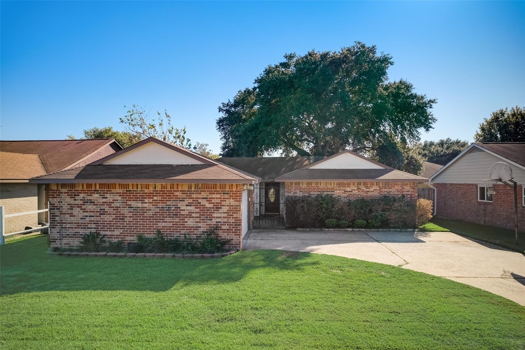 9910 Willmont Road - Photo 18