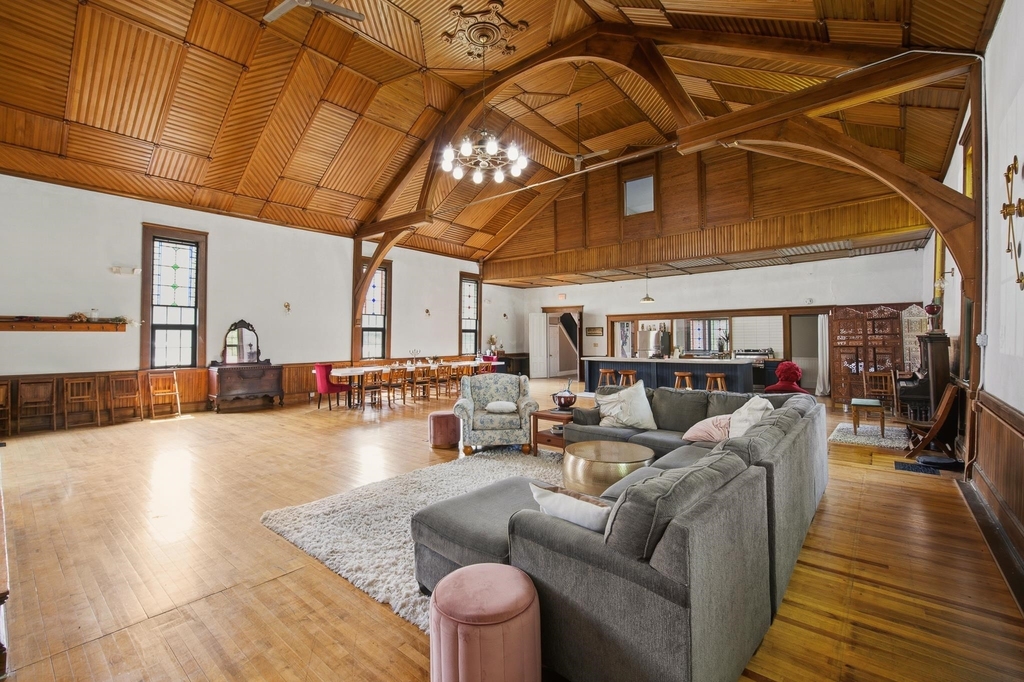 42 Maple - Photo 3