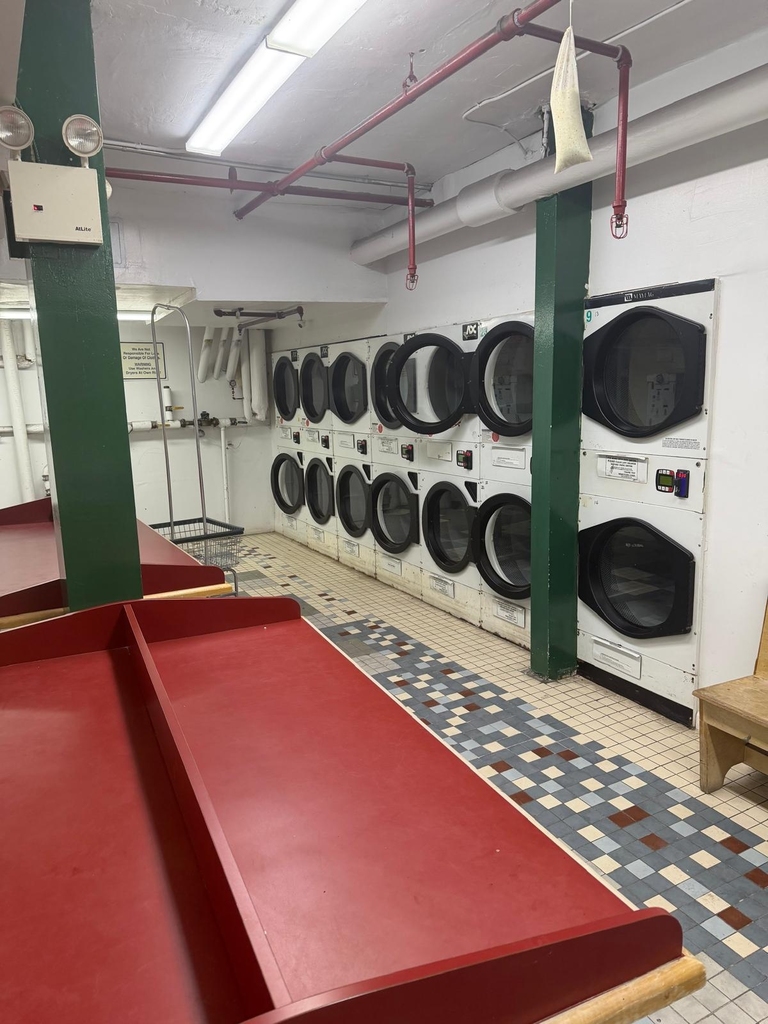 West 175th Street - Photo 8
