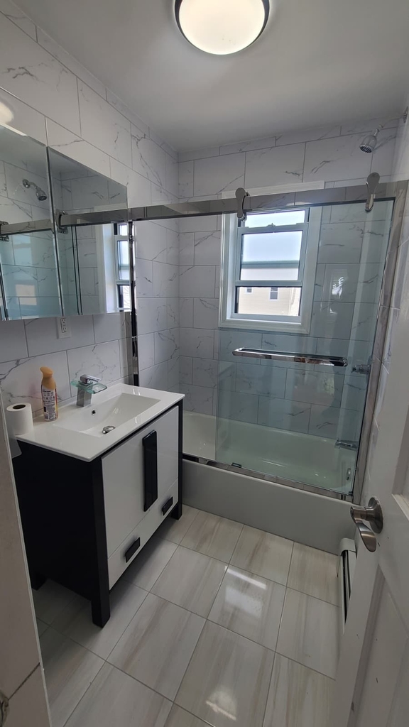 Perfect Rental home in the heart of St. Albans, Queens. - Photo 7