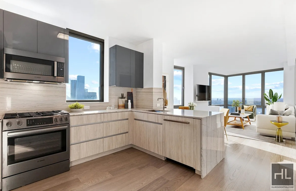 West 47th Street - Photo 2