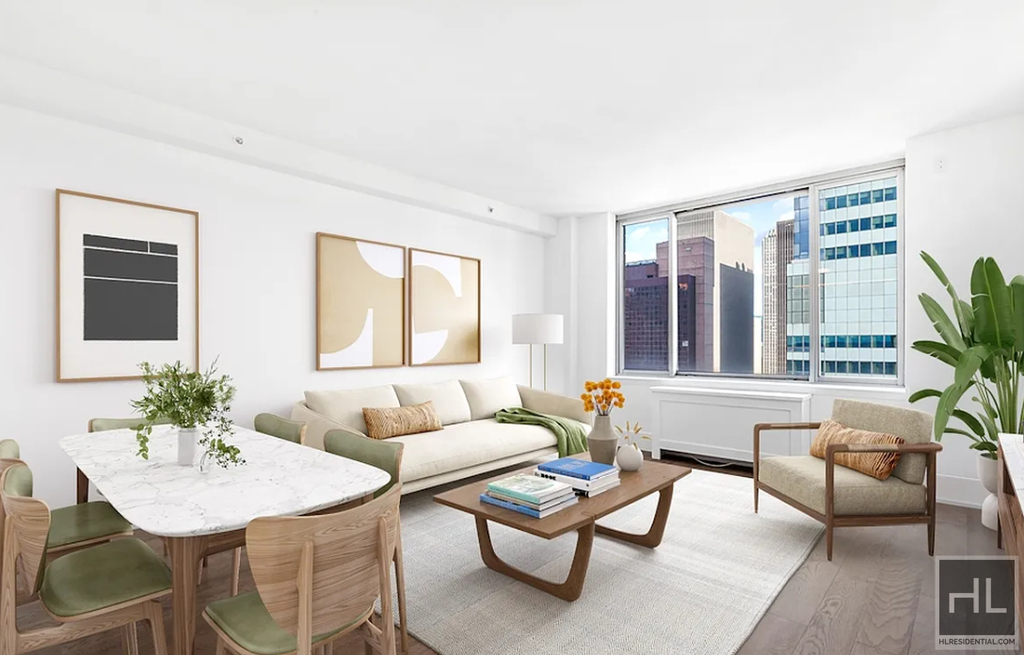 West 47th Street - Photo 4