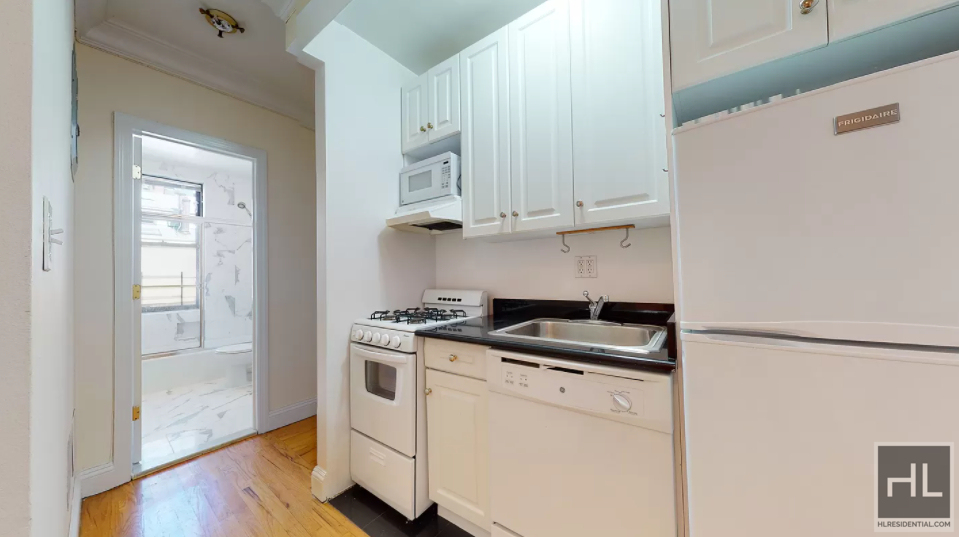 East 78 Street - Photo 3