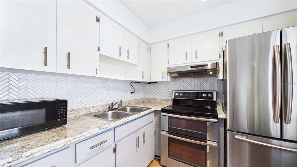 325 Sky Loch Drive W - Photo 13