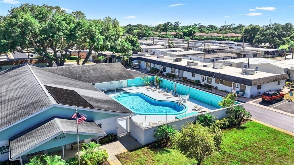 325 Sky Loch Drive W - Photo 32
