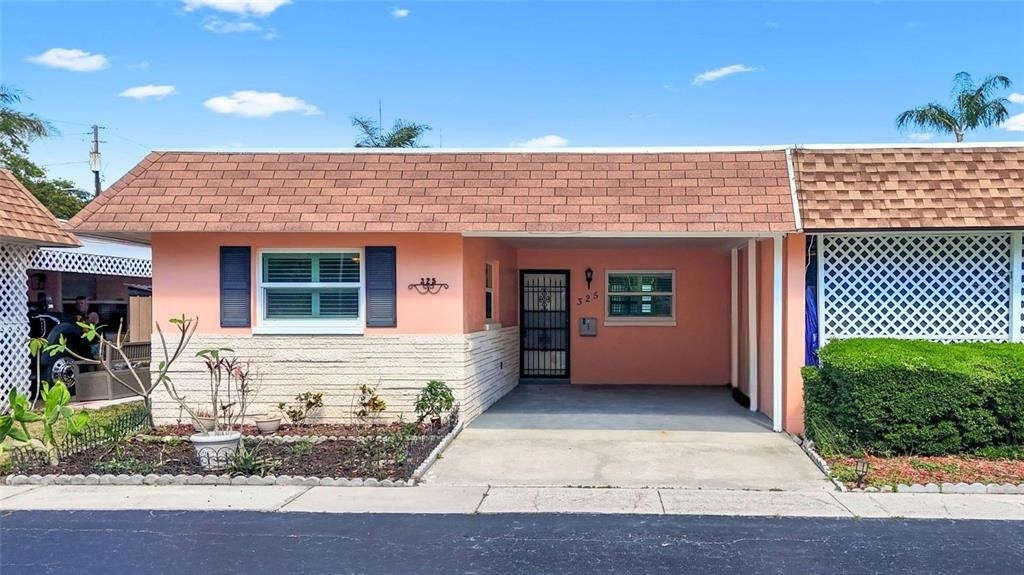 325 Sky Loch Drive W - Photo 1