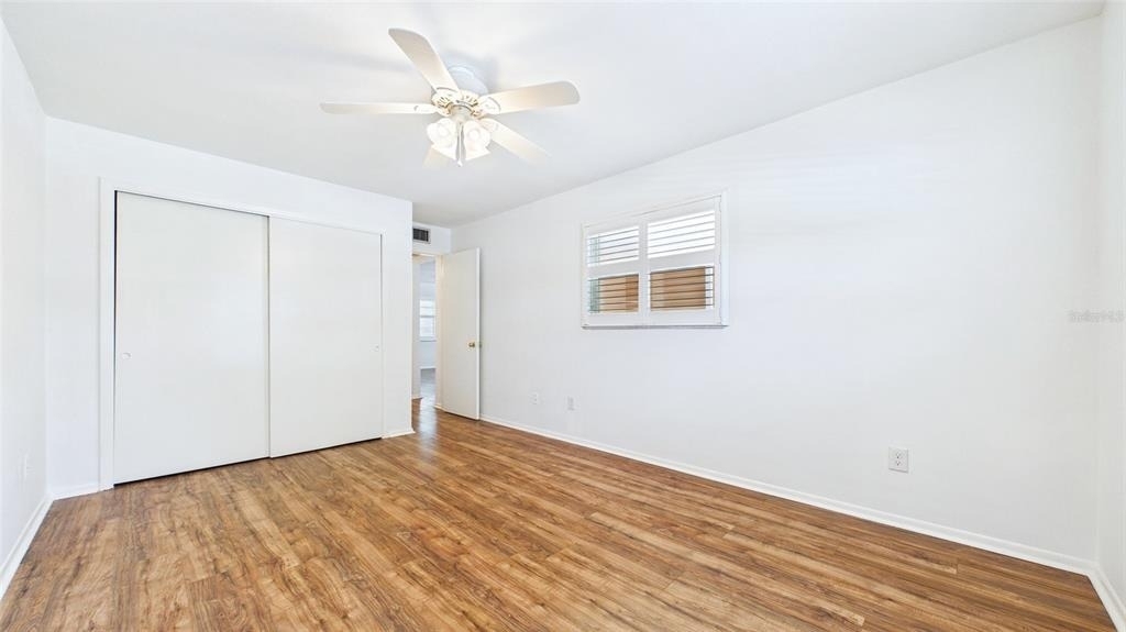 325 Sky Loch Drive W - Photo 17