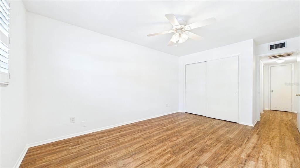 325 Sky Loch Drive W - Photo 18
