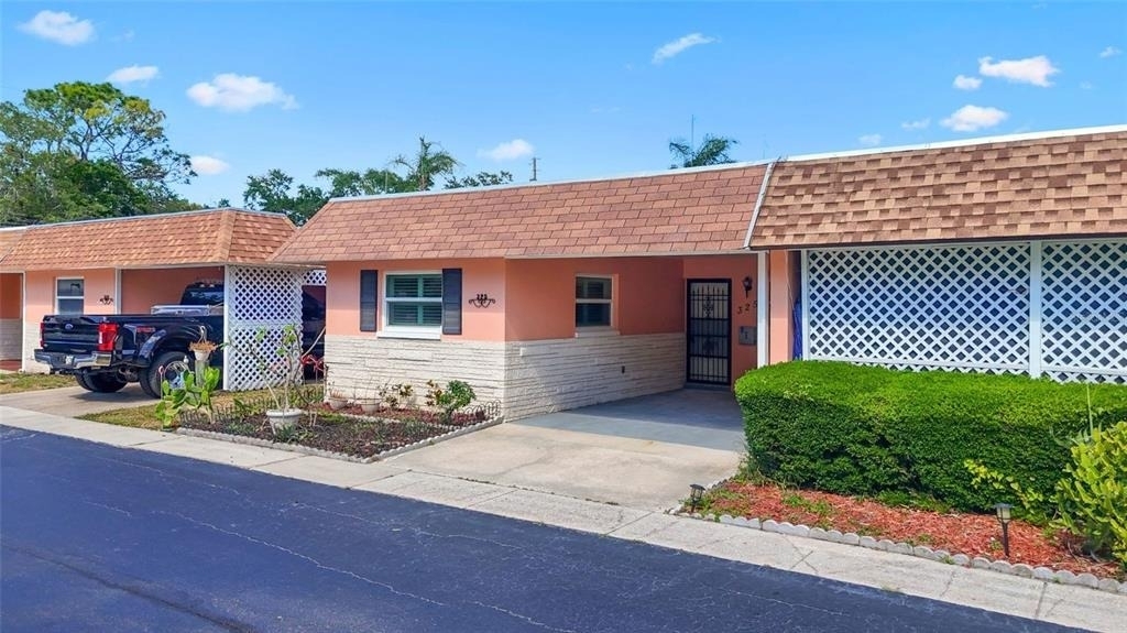 325 Sky Loch Drive W - Photo 0