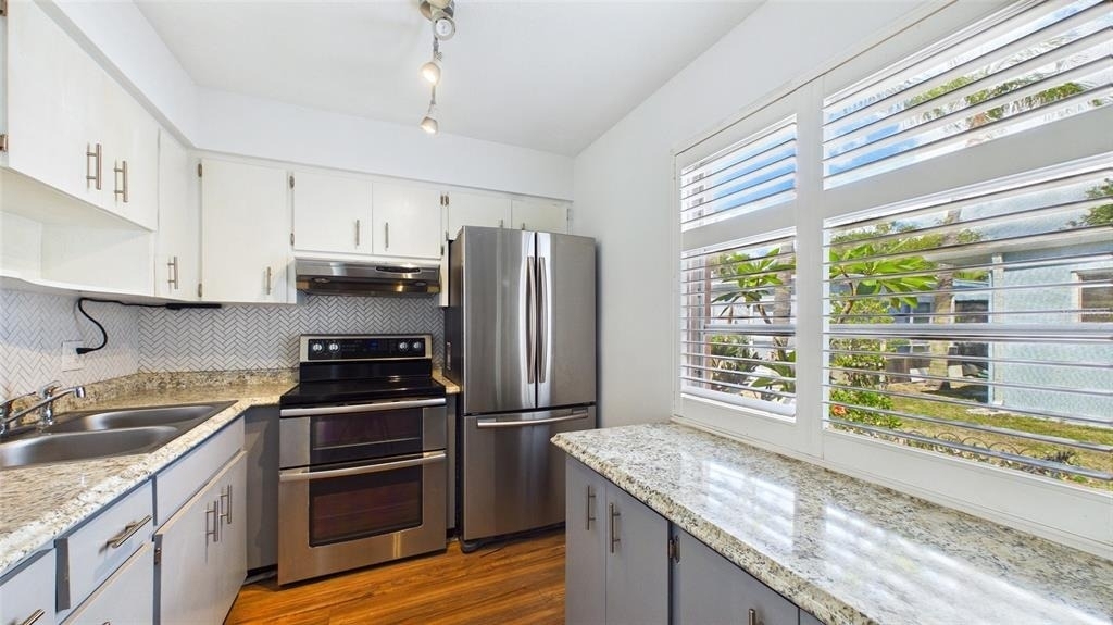 325 Sky Loch Drive W - Photo 12