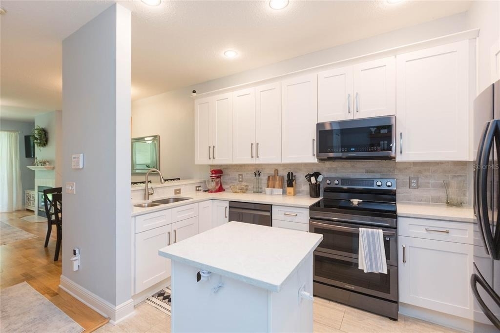 1050 Starkey Road - Photo 5