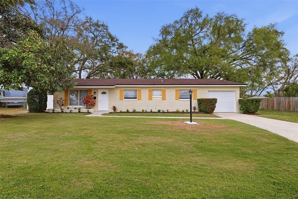 2327 W Knollwood Place - Photo 0