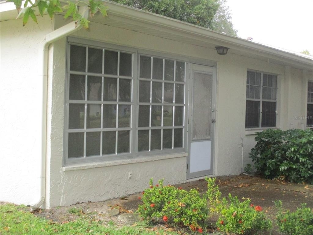 2225 Lark Circle W - Photo 12
