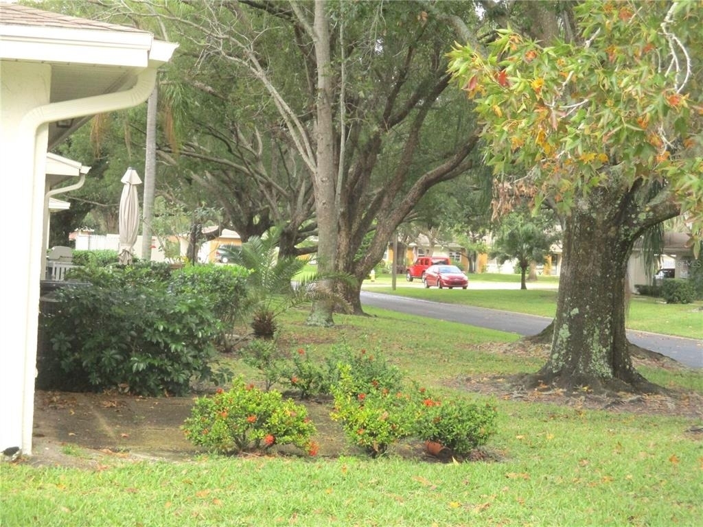 2225 Lark Circle W - Photo 9