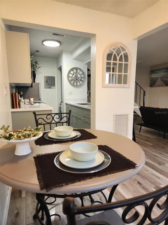 1833 Bough Avenue - Photo 3
